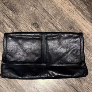 Vintage Georgetown black leather clutch- excellent condition 
90s